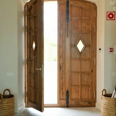Brisa Del Mar Seafront Located In The Garraf National Park 30 Minutes From Barcelona Villa *