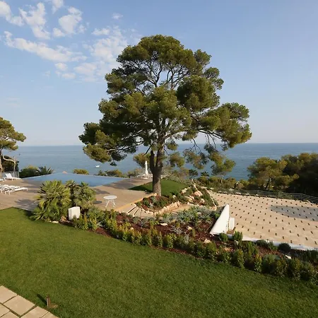 Brisa Del Mar Seafront Located In The Garraf National Park 30 Minutes From Barcelona Villa *