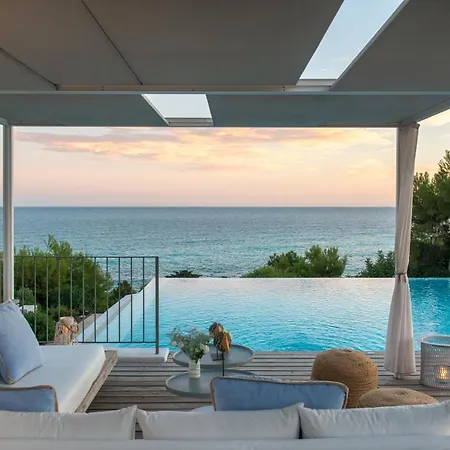 Brisa Del Mar Seafront Located In The Garraf National Park 30 Minutes From Barcelona Villa *