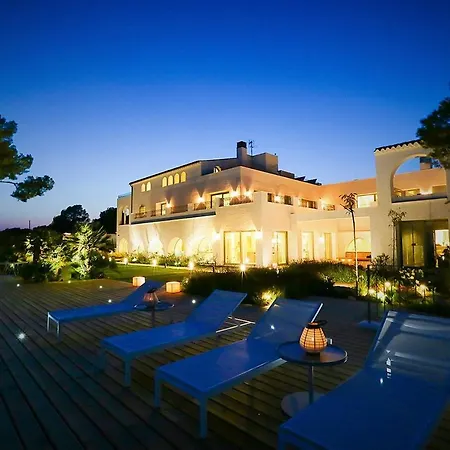 Brisa Del Mar Seafront Located In The Garraf National Park 30 Minutes From Barcelona Villa